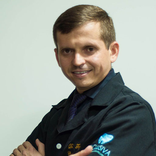 Dr. Tiago Lobo